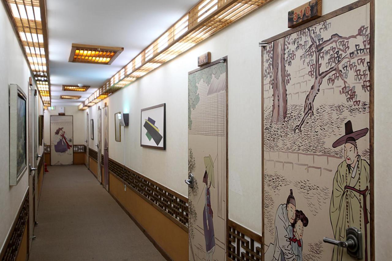 Jeonju Hanok Taejogung Hotel מראה חיצוני תמונה