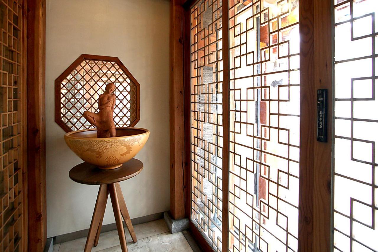 Jeonju Hanok Taejogung Hotel מראה חיצוני תמונה
