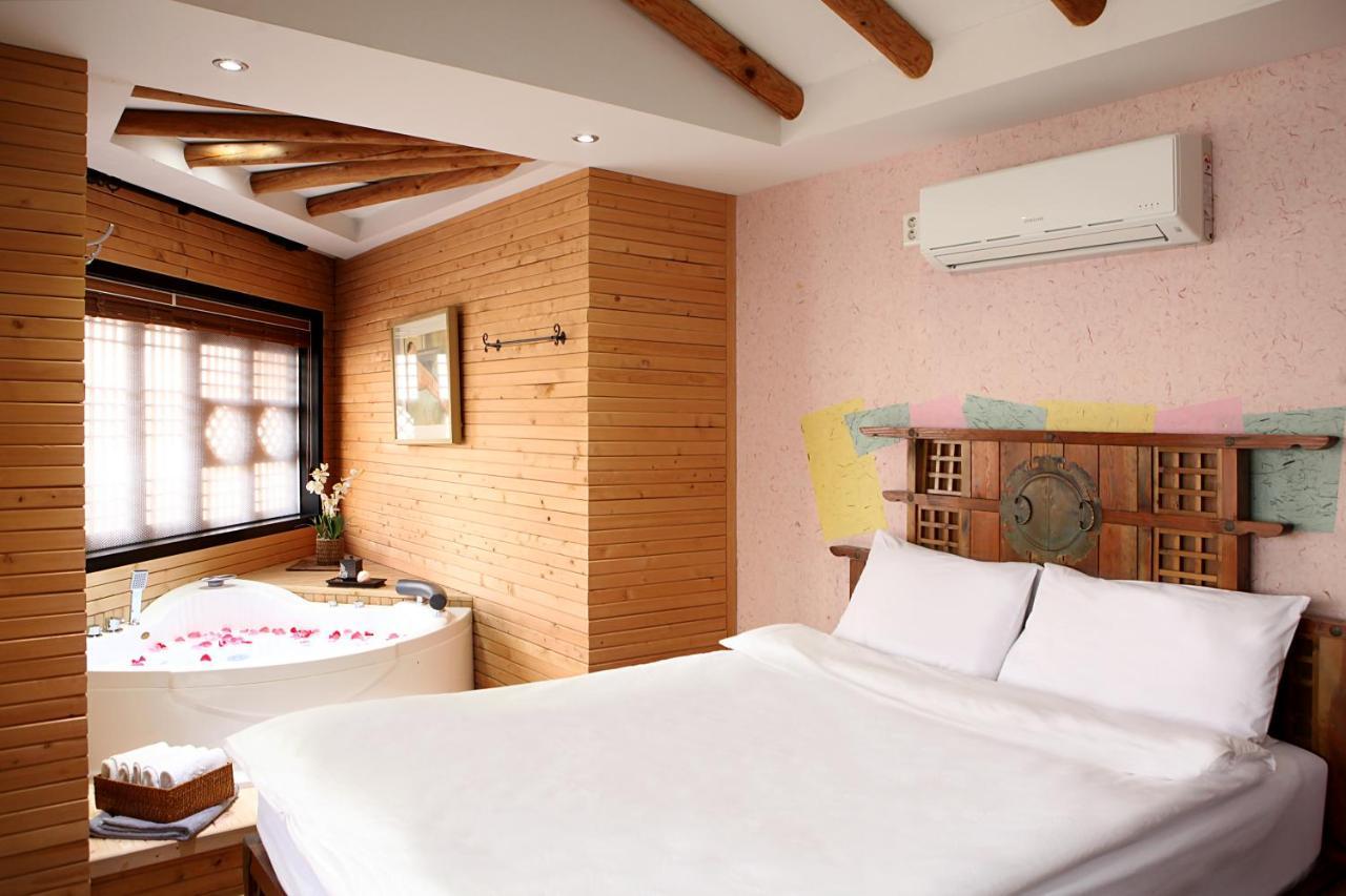 Jeonju Hanok Taejogung Hotel חדר תמונה