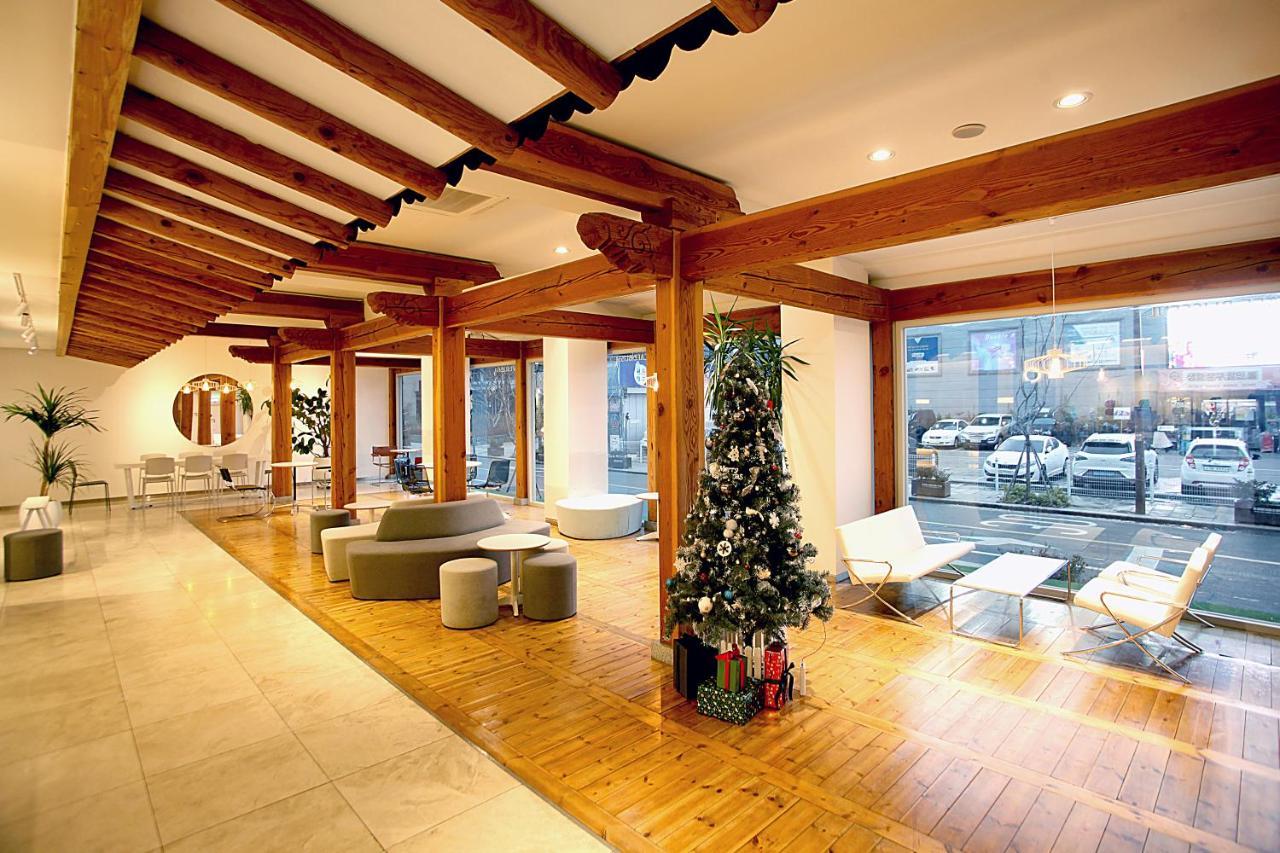 Jeonju Hanok Taejogung Hotel מראה חיצוני תמונה